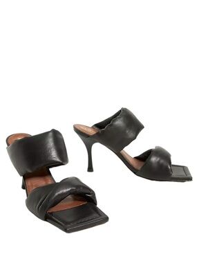 Alohas Twist Strap Leather Sandals